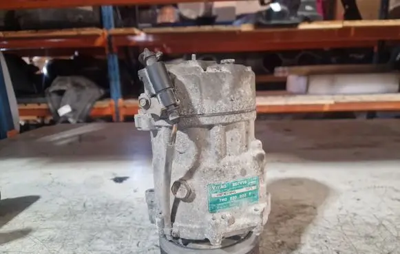 Volkswagen Caddy Air conditioning (A/C) compressor (pump) 7H0820803F