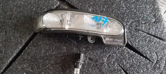 Mercedes-Benz E W211 Front indicator light A2038201421 1311040680