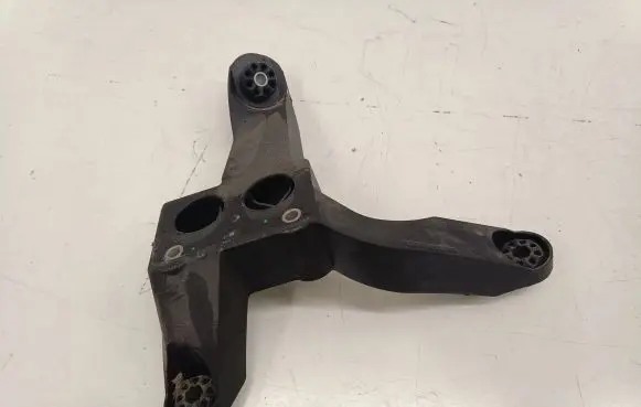 BMW 1 F40 ABS pump bracket 6851604