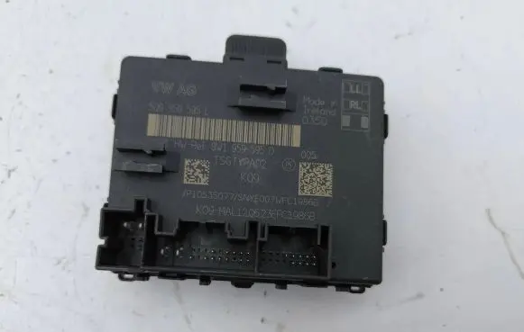 Audi A3 8Y Door control unit/module 5Q0959595L 8W1959595D
