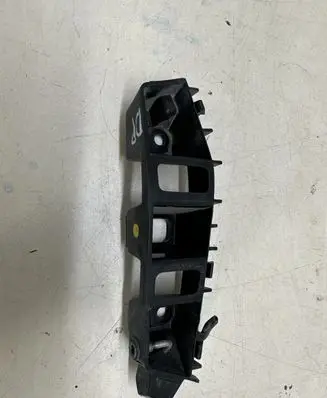 Volkswagen Touareg II Front bumper mounting bracket 7P6807183C