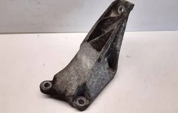Audi A6 S6 C6 4F Engine mounting bracket 4F0199307K