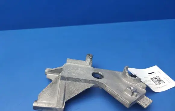 Mercedes-Benz C W205 Air filter cleaner box bracket assembly A6510941627