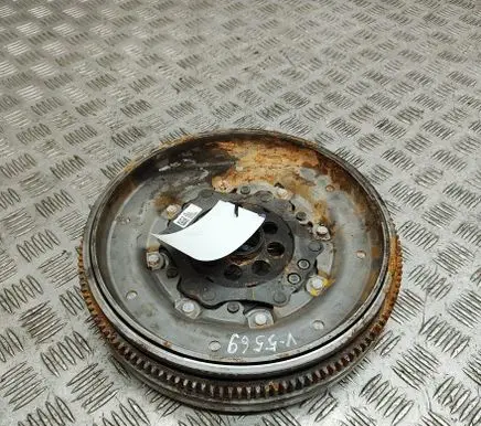 Audi Q3 F3 Flywheel 05L105266J