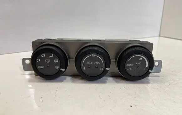 Nissan X-Trail T30 Climate control unit 27500EQ310 A0200018A02002