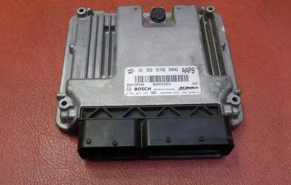 Opel Insignia A Engine control unit/module 55576906 0281017105