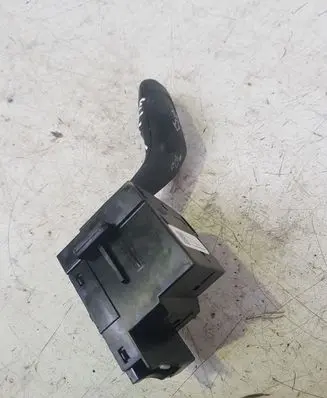 Ford Focus Indicator stalk AV6T13335AD