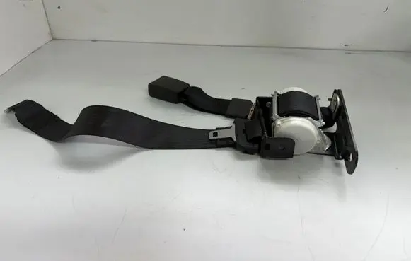 Dodge RAM 1500 DS Rear seatbelt P5KQ121X9AC