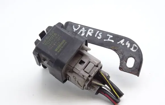 Toyota Yaris Other relay 28610-67010 2861067010 156700-0671