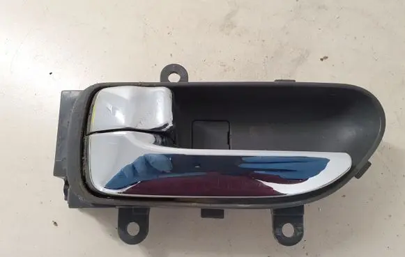 Nissan X-Trail T31 Front door interior handle