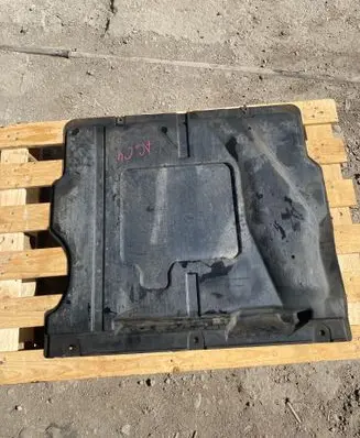 Audi A6 S6 C4 4A Engine splash shield/under tray 4A0863822R