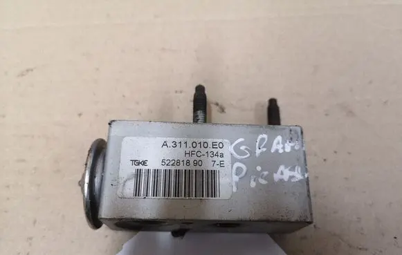 Citroen C4 Grand Picasso Air conditioning (A/C) expansion valve A311010E0 HFC134A