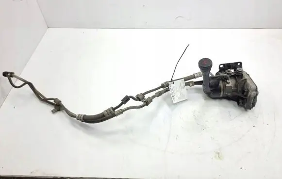Peugeot 308 Power steering pump 9684979180