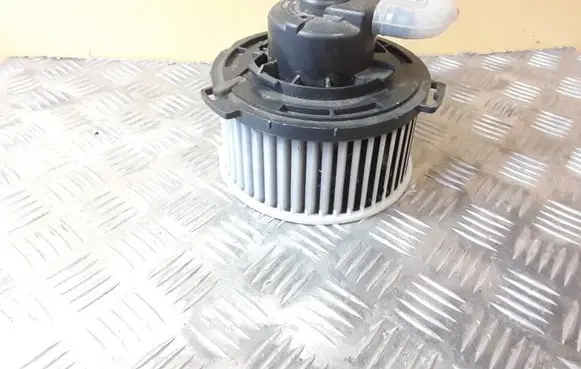 Mazda 5 Heater fan/blower HB111B32H02 HB1118940000 8940000260
