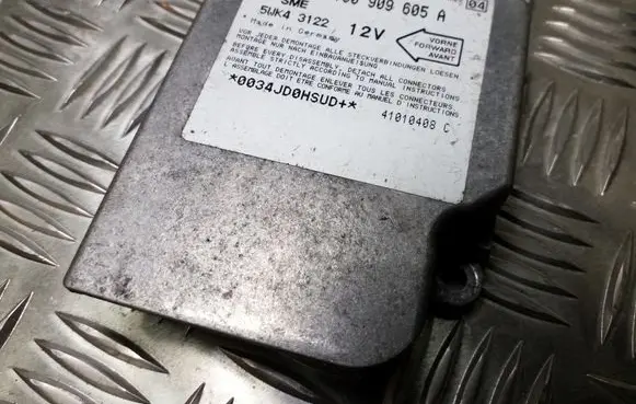 Volkswagen Golf IV Airbag control unit/module 1J0909605A