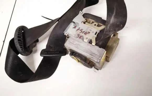 Skoda Octavia Mk1 (1U) Front seatbelt 1u4857701c
