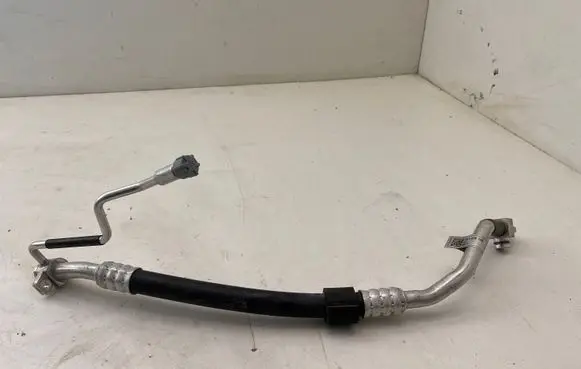 Audi A4 S4 B9 Air conditioning (A/C) pipe/hose 8W0816740