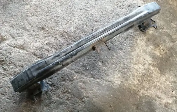 Volkswagen Golf V Front bumper cross member