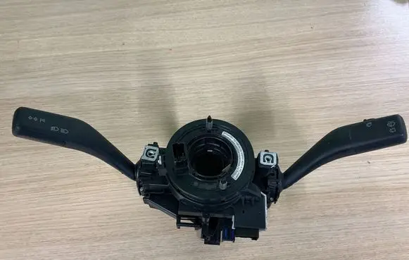 Volkswagen Touran I Indicator stalk ANP80H012A NHC0393B