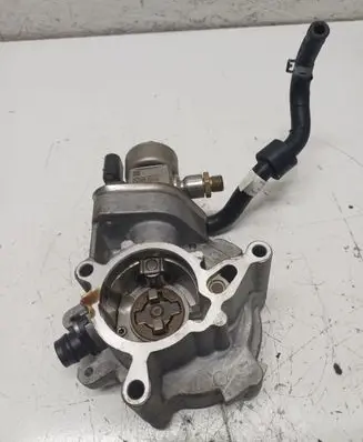 Volkswagen Golf VIII Vacuum pump 06K145100AE 06L127A01
