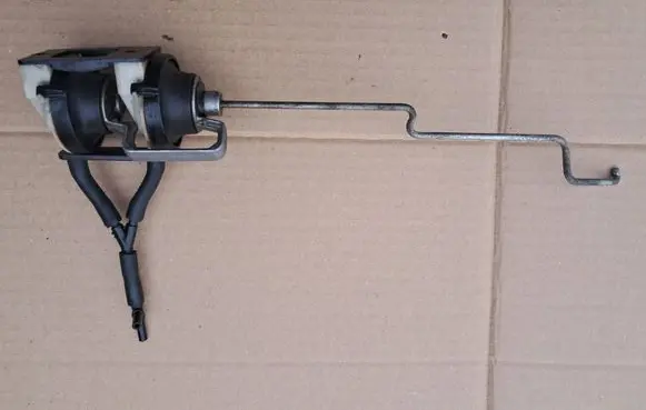 Mercedes-Benz SL R107 Central locking motor 0008002175