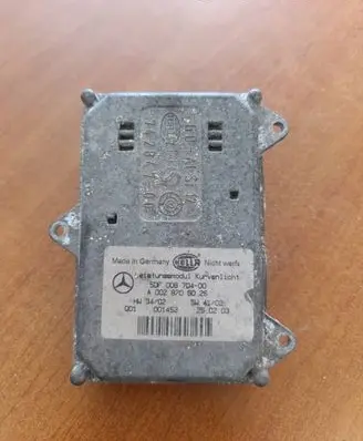 Mercedes-Benz E W211 Headlight ballast module Xenon A0028206026