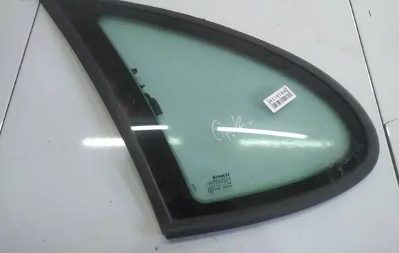 Renault Scenic I Rear side window AS2