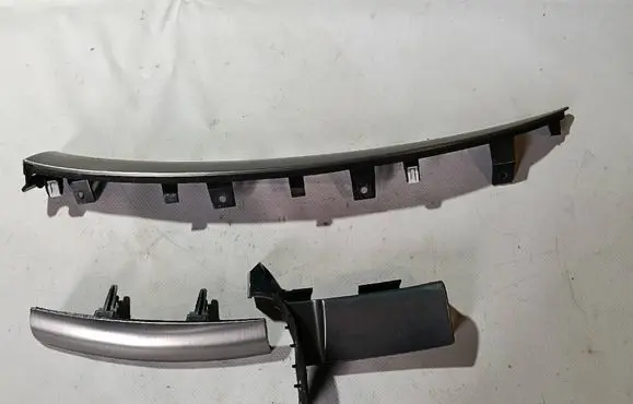 Infiniti G37 Dashboard trim 684111K600 P12930A74600