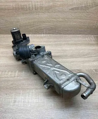 Volkswagen PASSAT B7 EGR valve cooler 03L131512CF 0280751016