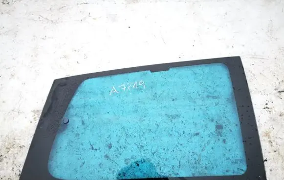 Lancia Phedra Rear side window