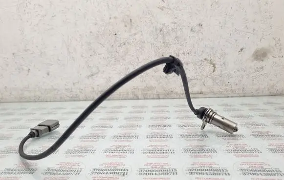 Volkswagen Golf IV Crankshaft position sensor