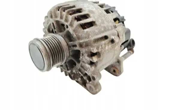 Skoda Superb B8 (3V) Generator/alternator 04L903021D