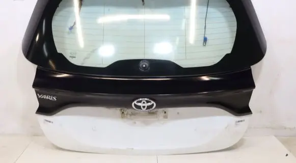 Toyota Yaris XP210 Truck tailgate