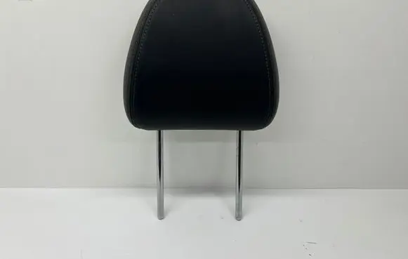 Mitsubishi Outlander IV Front seat headrest 