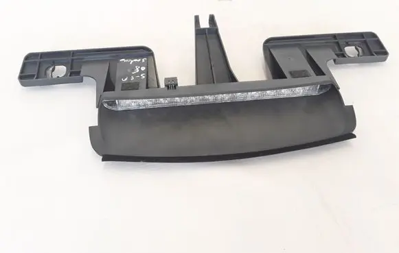 Volvo S80 Third/center stoplight