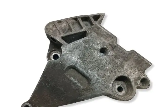 Skoda Octavia Mk2 (1Z) Engine mounting bracket 03G199207G