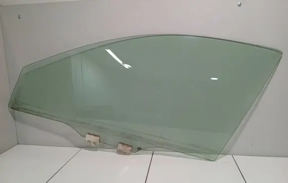Honda Accord Front door window glass four-door