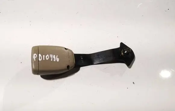 Subaru Legacy Front seatbelt buckle