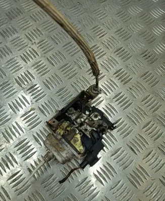 Audi A4 S4 B5 8D Front door lock