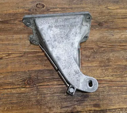 BMW Z3 E36 Engine mounting bracket 6752196