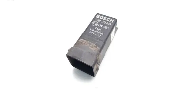 Iveco Daily 5th gen Glow plug pre-heat relay 0281003039