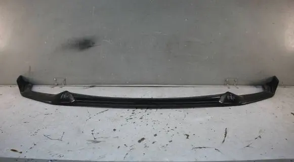 Front bumper lip