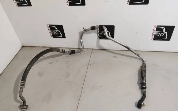 Volkswagen PASSAT B6 Air conditioning (A/C) pipe/hose 3C0820743M