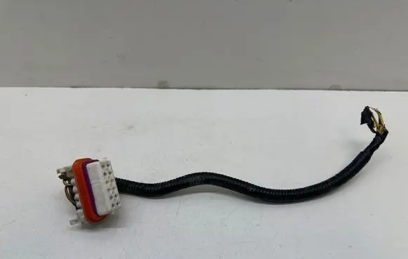 Volkswagen New Beetle Headlight/headlamp wiring loom/harness 