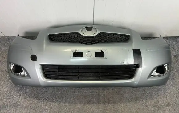 Toyota Yaris Front bumper Z1274