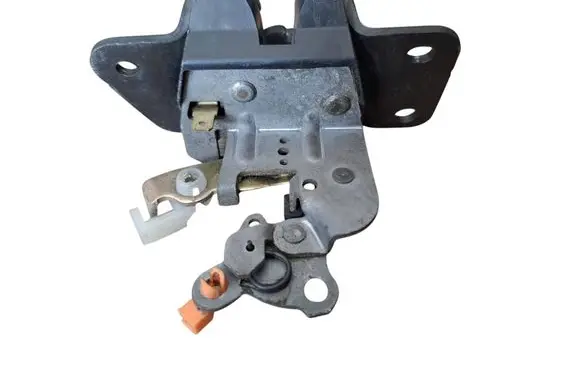 Mitsubishi Space Wagon Tailgate/trunk/boot lock/catch/latch