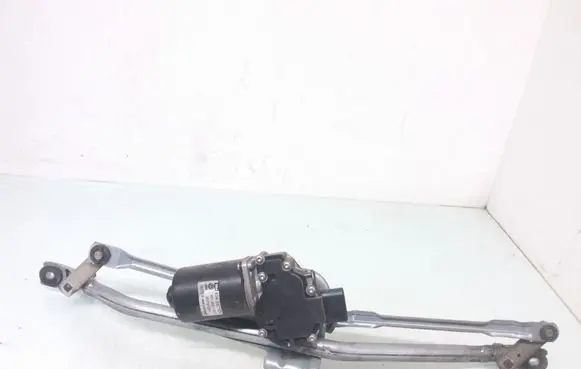 Audi A4 S4 B5 8D Front wiper linkage and motor 8D1955113C 8D1955023E