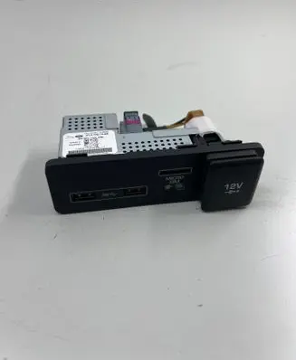 Land Rover Range Rover Velar USB socket connector Jpla19e110bb