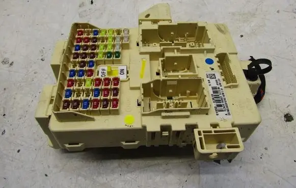 Hyundai Tucson TL BSM Control unit 91950-D3610