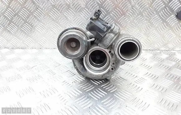 BMW 7 F01 F02 F03 F04 Turbo 7576985F04 N63B44A